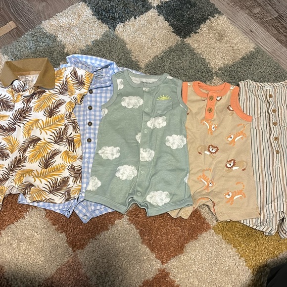 0-3m shorty romper bundle - Picture 1 of 6
